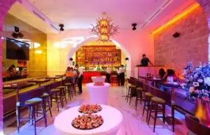 Antique Bar & Sushi Split